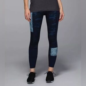 LULULEMON Special Edition Wunder Under Quilt blue camp. Size 6